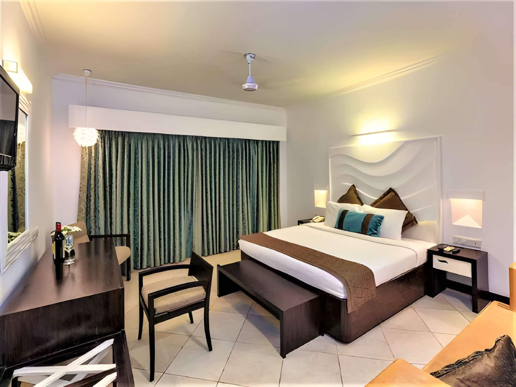 Luxury Room with Balcony